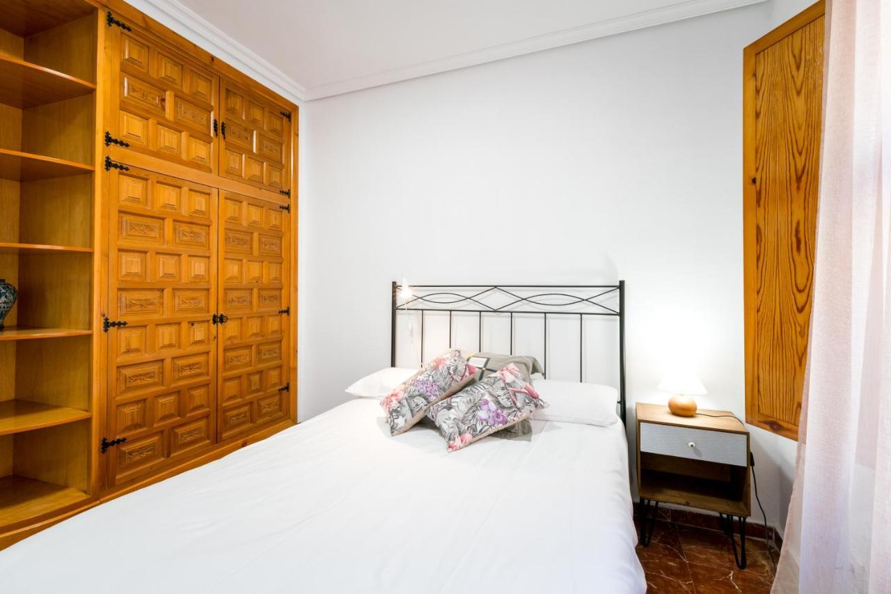 Holi-Rent Estrella Apartment Sevilla Exterior foto