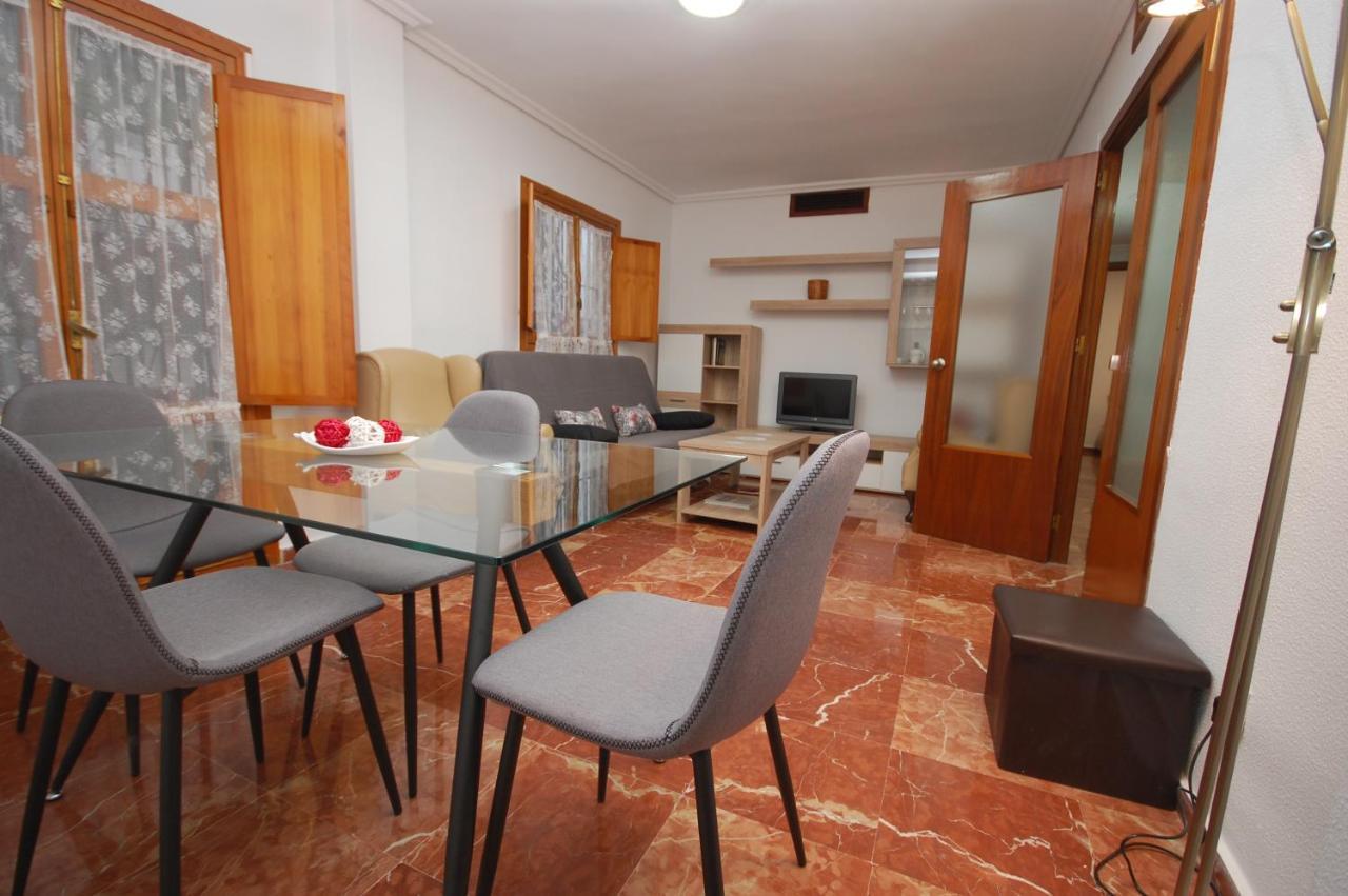 Holi-Rent Estrella Apartment Sevilla Exterior foto